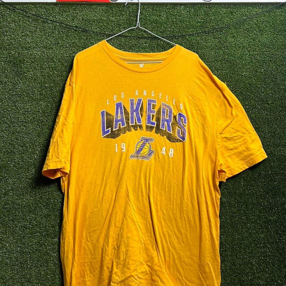 Fanatics Men's Yellow T-shirt
